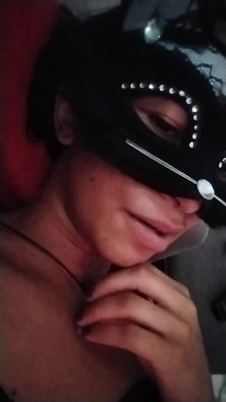 View or download file juliana__gata on 2023-01-20 from cam4