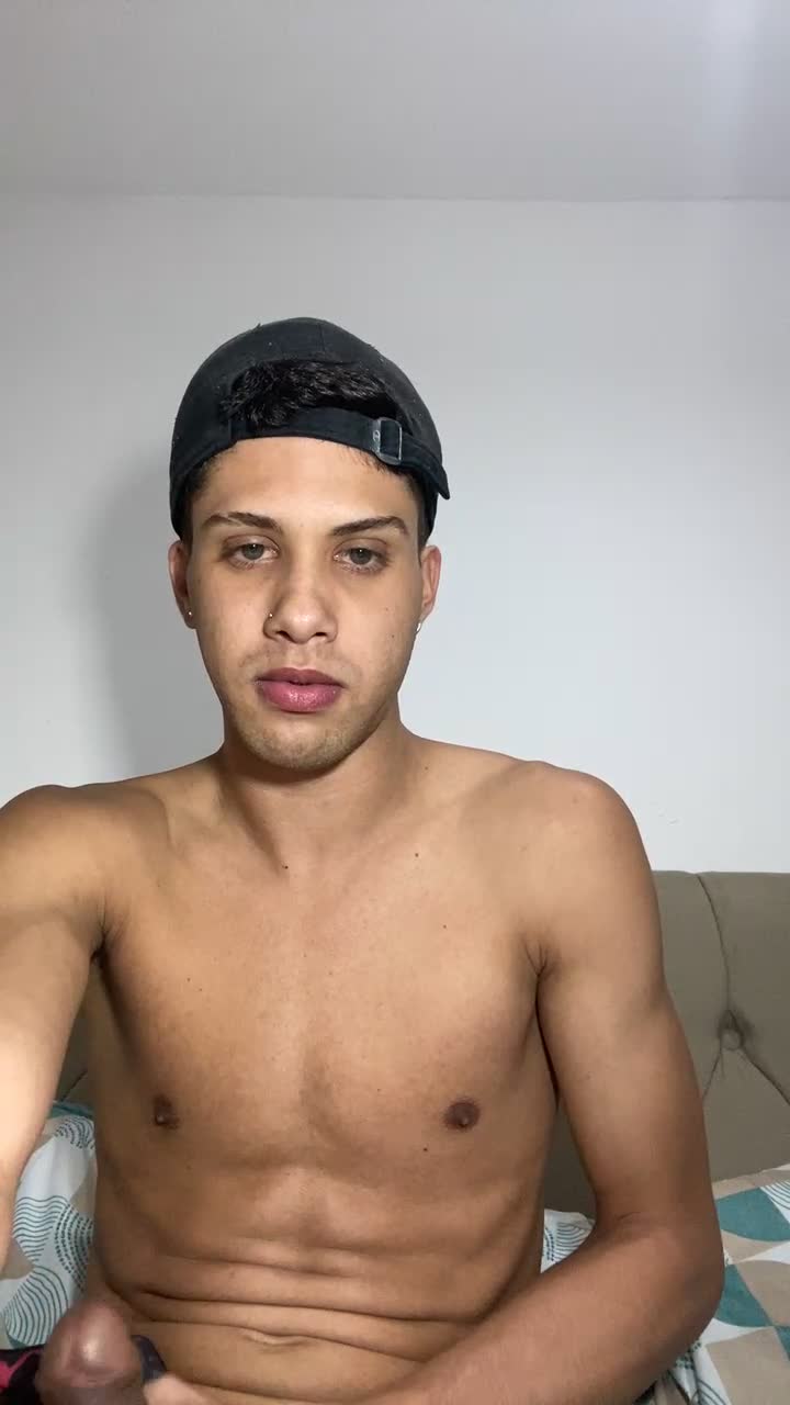 View or download file toyboy19hot on 2023-07-19 from cam4